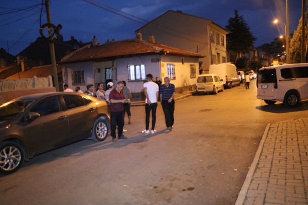 Foto - Korkutan patlama! Mahalleli deprem sanıp sokağa döküldü