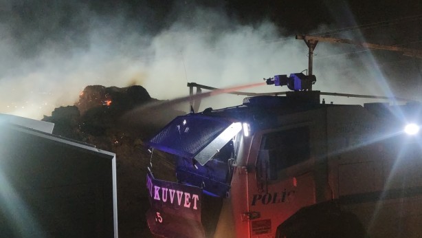 Foto - Korkutan yangın söndürüldü