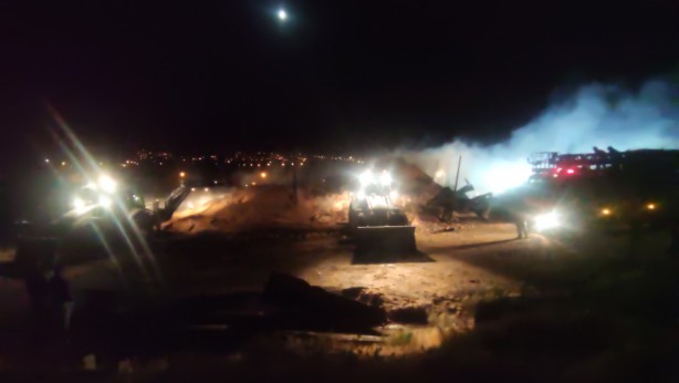 Foto - Korkutan yangın söndürüldü