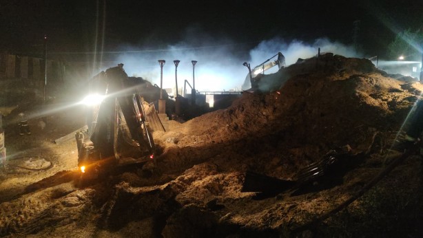 Foto - Korkutan yangın söndürüldü