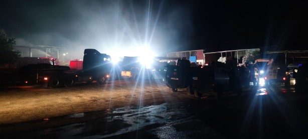 Foto - Korkutan yangın söndürüldü