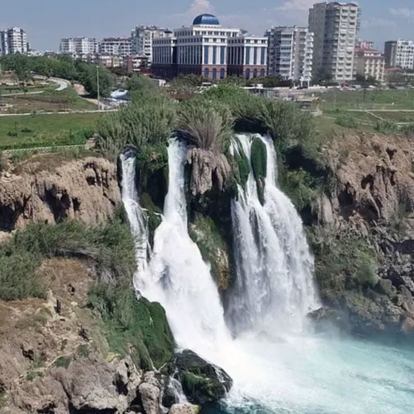 Foto - Korona salgını nedeniyle Türkiye'deki dünyaca ünlü şelale bakın ne hale geldi