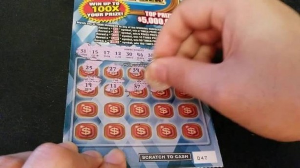 Foto - Koronavirüs aşısını teşvik için tavuk veren ülkeler bile oldu