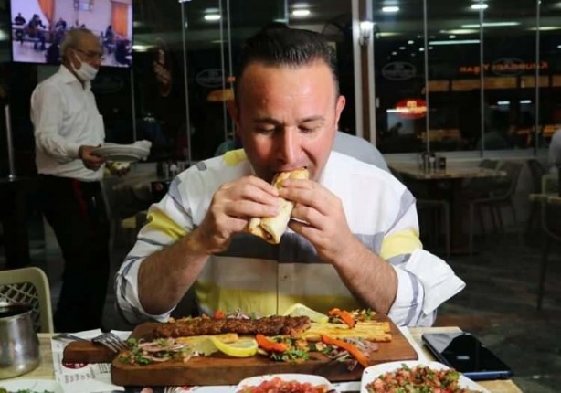 Foto - Koronavirüs aşısını teşvik için tavuk veren ülkeler bile oldu