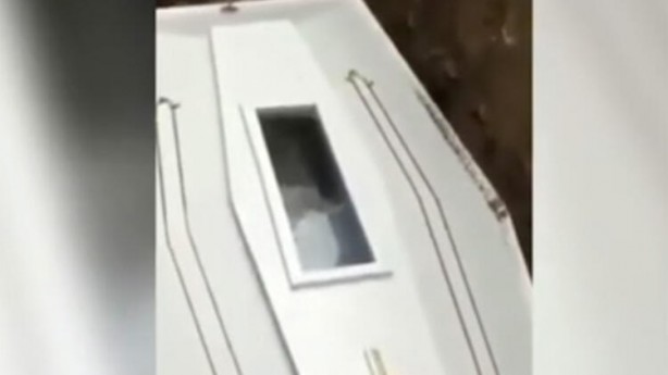 Foto - Koronavirüs cenazesinde şoke eden görüntü! Kimse gözlerine inanamadı