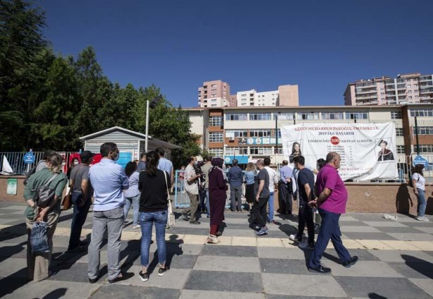Foto - Koronavirüs gölgesinde YKS! İşte Türkiye'den sınav manzaraları