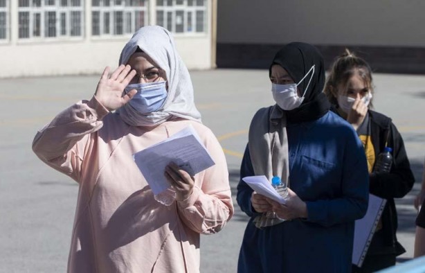 Foto - Koronavirüs gölgesinde YKS! İşte Türkiye'den sınav manzaraları