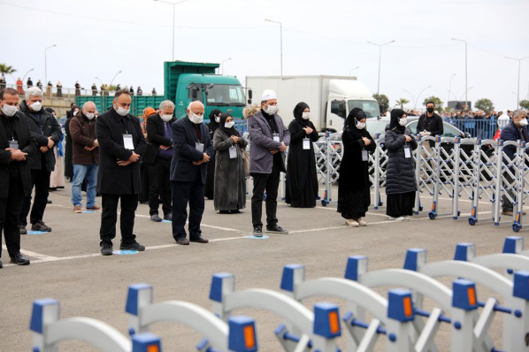 Foto - Koronavirüs nedeniyle hayatını kaybeden Haydar Baş son yolculuğuna böyle uğurlandı