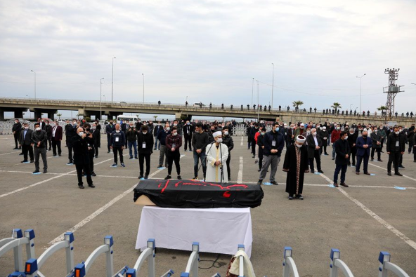 Foto - Koronavirüs nedeniyle hayatını kaybeden Haydar Baş son yolculuğuna böyle uğurlandı