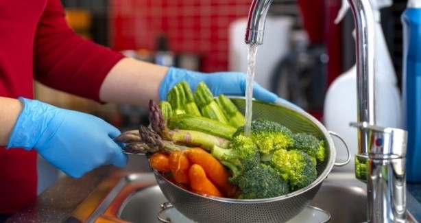 Koronavirüs sonrası iyileşmeyi hızlandıran besinler… Uzmanlar mutlaka öneriyor