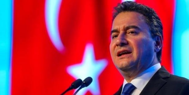 Koronavirüse yakalanan Ali Babacan'ın hastaneye kaldırıldı