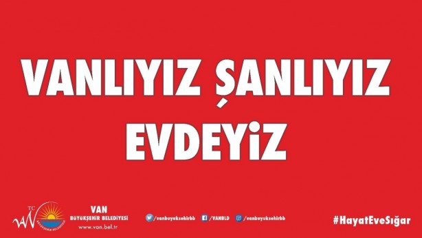 Foto - Koronavirüsle ilgili afişleri gören dönüp bir daha baktı!