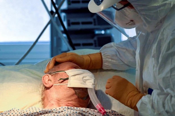 Koronavirüs'te dikkat çeken tablo! Dünya'da yüzde 70 Türkiye'de yüzde 4