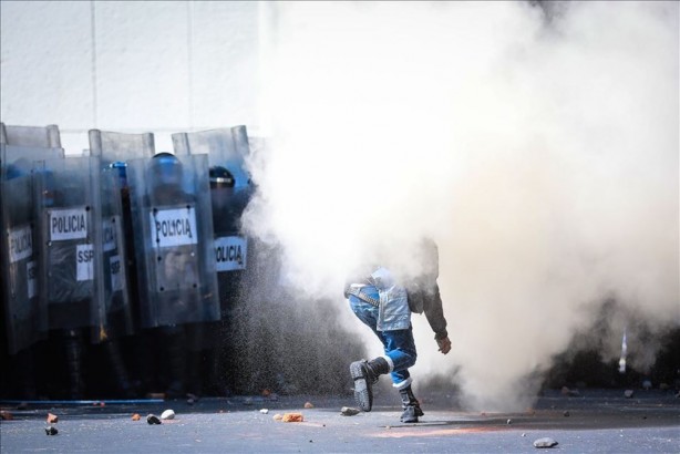 Foto - Koronavirüsten sonraki felaket olarak adlandırılıyordu! Bu kez o ülkede saldırıya geçtiler