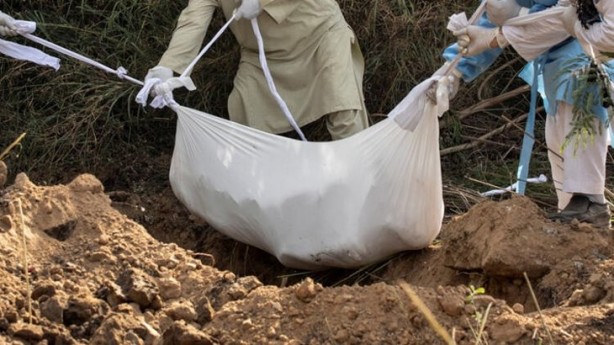 Koronavirüsün en acı karesi! Milyonlar bunu konuşuyor