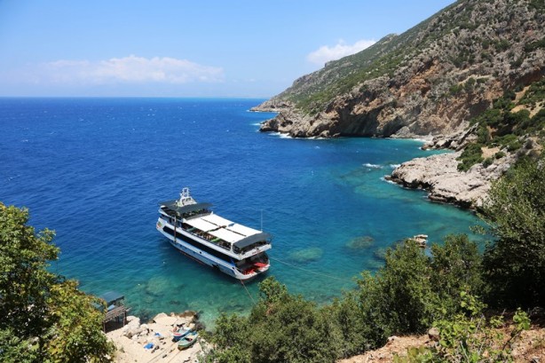 Foto - Korsanların saklandığı koy turistlerin ilgi odağı oldu
