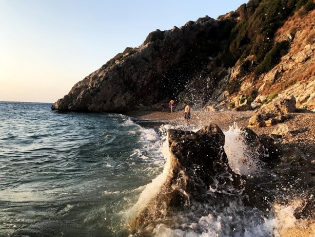 Foto - Korsanların saklandığı koy turistlerin ilgi odağı oldu