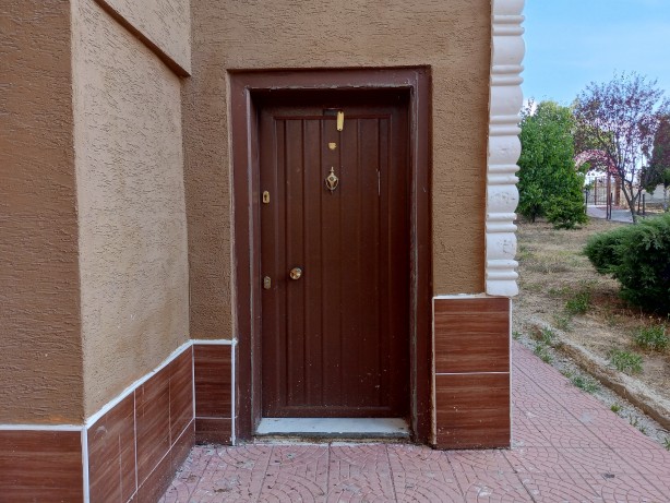 Foto - Koskoca ev ellerinde kaldı! Böyle hata ancak fıkralarda olur