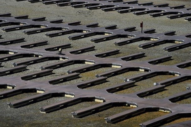 Foto - Koskoca göl bir gecede kurudu