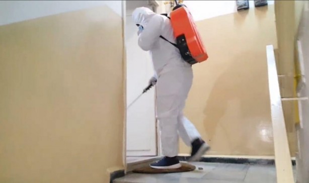 Kötü kokuyu alınca ekiplere haber verdiler: Çürümüş ceset bulundu!