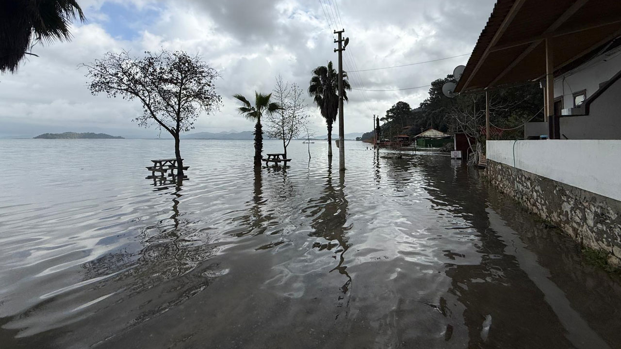 Köyceğiz’de kaplıcaları göl yuttu! 2 bin yıllık şifa merkezi sular altında