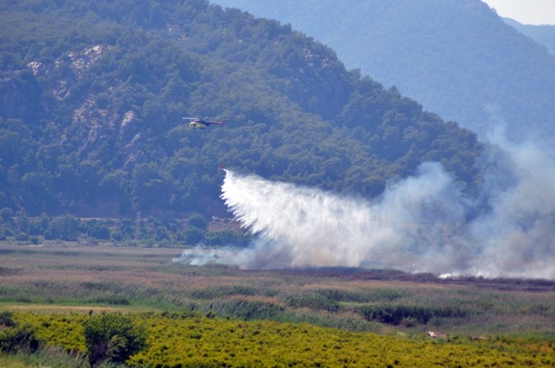 Foto - Köyceğiz'de yangın! Havadan müdahale