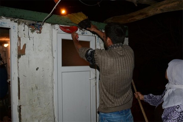 Foto - Köyü istila ettiler!