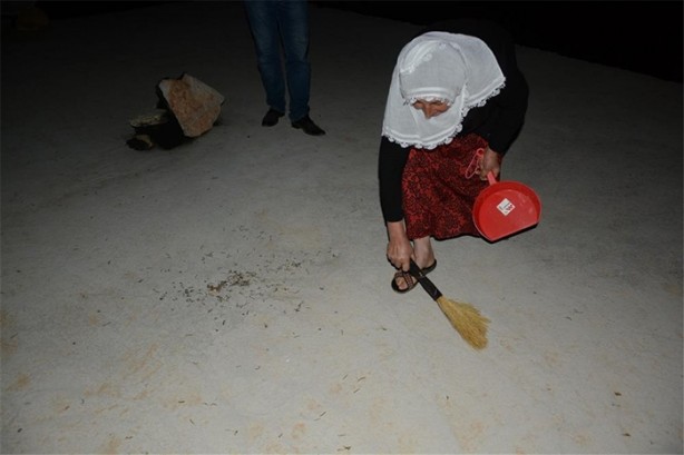 Foto - Köyü istila ettiler!