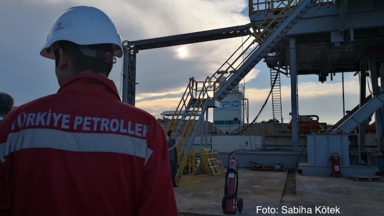 Foto - Köyün altı doğalgaz kaynıyor! Yerin 1250 metre altına inilmesine karar verildi, gazın fışkırması an meselesi