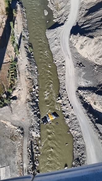 Foto - Köy sular altında kalacak! Kendini viyadükten Çoruh Nehri'ne bıraktı