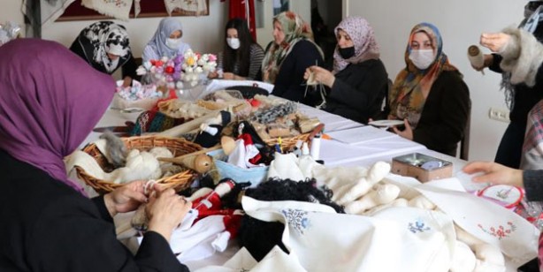 Foto - Koyun yünleri kadınların eliyle değerleniyor