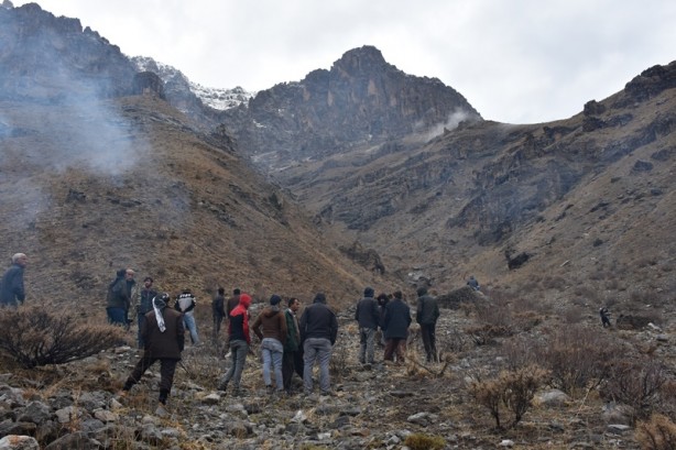 Foto - Koyunlarını ararken kayalıklardan düştü! Hakkari seferber oldu