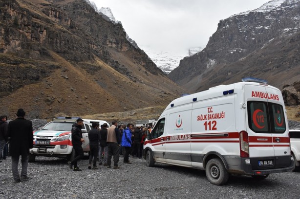 Foto - Koyunlarını ararken kayalıklardan düştü! Hakkari seferber oldu