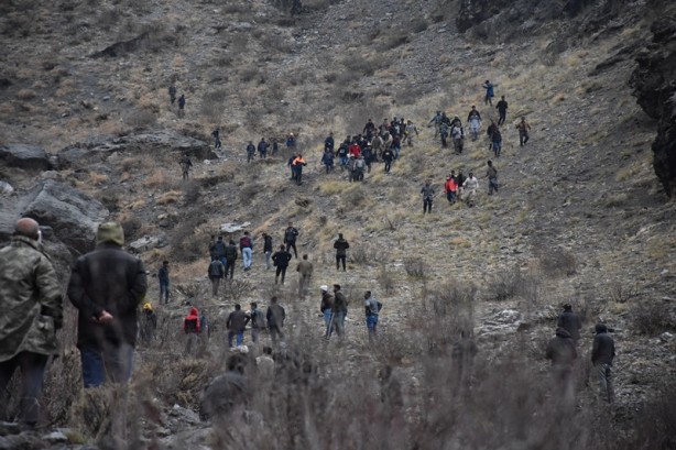 Foto - Koyunlarını ararken kayalıklardan düştü! Hakkari seferber oldu