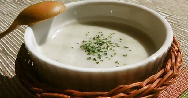 Közlenmiş patlıcan çorbası tarifi | Patlıcan çorbası nasıl yapılır?