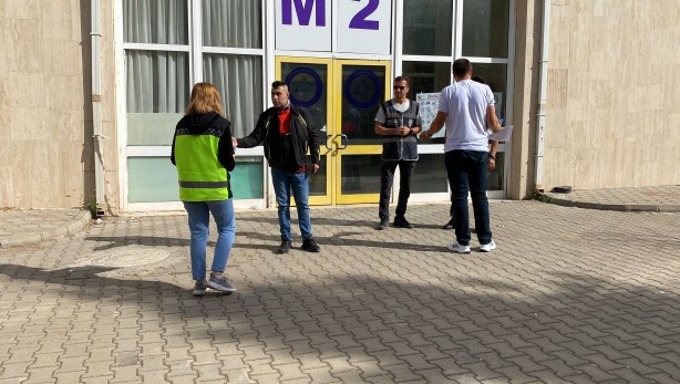 Foto - KPSS heyecanı başladı! Sınava geç kalan birçok aday kapıda kaldı