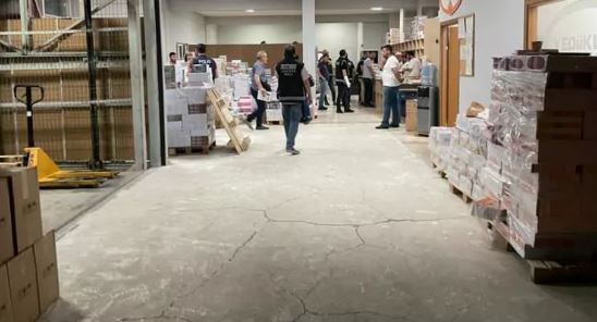 Foto - KPSS soruşturması kapsamında Yediiklim Yayınevine operasyon