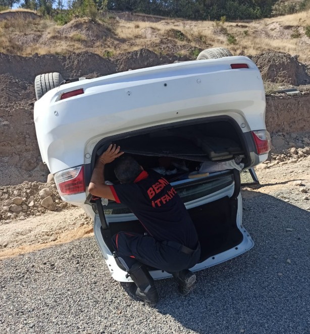 KPSS'ye yetişmeye çalışırken kaza yaptılar: 2 yaralı