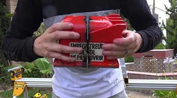 Foto - Kara kutuyu açtılar! İçinden bakın ne çıktı... İlk kez dünya ile paylaştılar