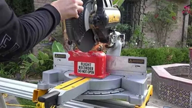 Foto - Kara kutuyu açtılar! İçinden bakın ne çıktı... İlk kez dünya ile paylaştılar