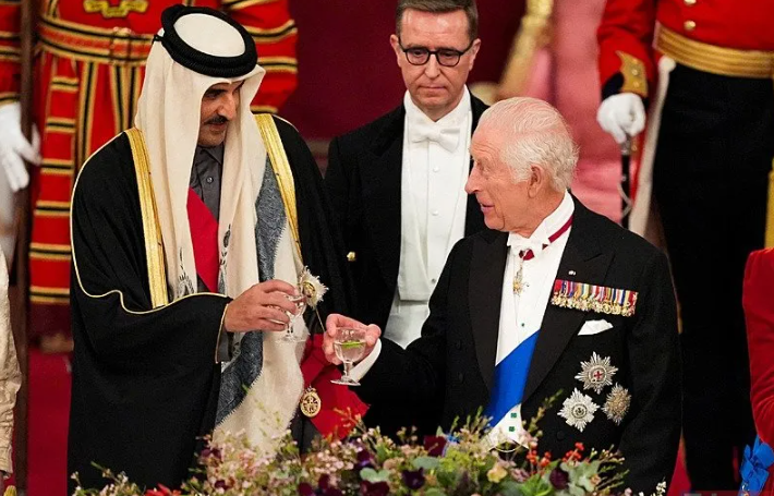 Kral Charles’tan Arapça selam! Kur’an’dan ayet okudu! Katar Emiri Sani'nin İngiltere ziyareti gündeme damga vurdu