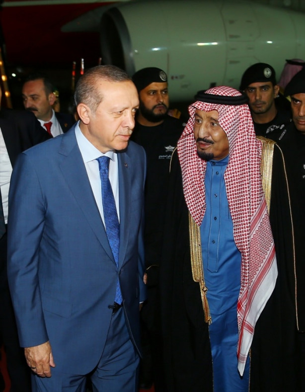 Foto - Kral Selman'dan Cumhurbaşkanı Erdoğan'a jest