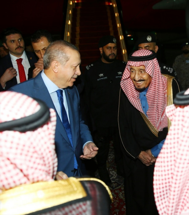 Foto - Kral Selman'dan Cumhurbaşkanı Erdoğan'a jest