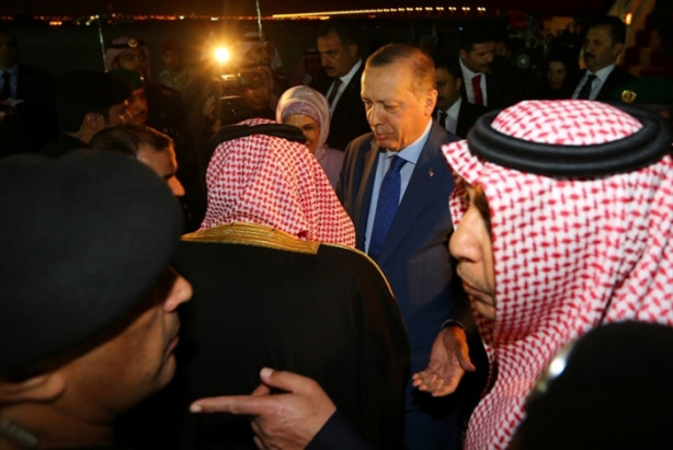 Foto - Kral Selman'dan Cumhurbaşkanı Erdoğan'a jest