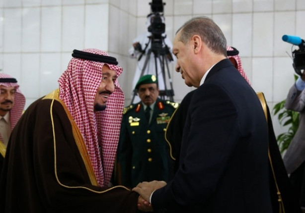 Foto - Kral Selman'dan Cumhurbaşkanı Erdoğan'a jest