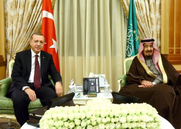 Foto - Kral Selman'dan Cumhurbaşkanı Erdoğan'a jest