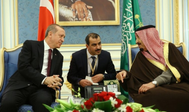 Foto - Kral Selman'dan Cumhurbaşkanı Erdoğan'a jest