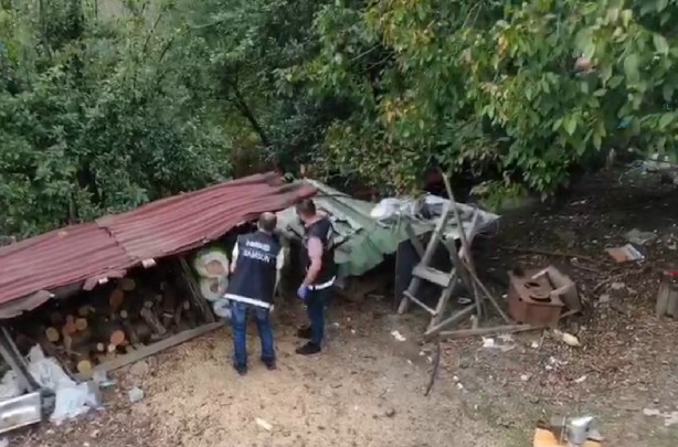 Foto - 'Kraliçe arı var açmayın' dedi! Kovanın içinde çıkanlar şoke etti