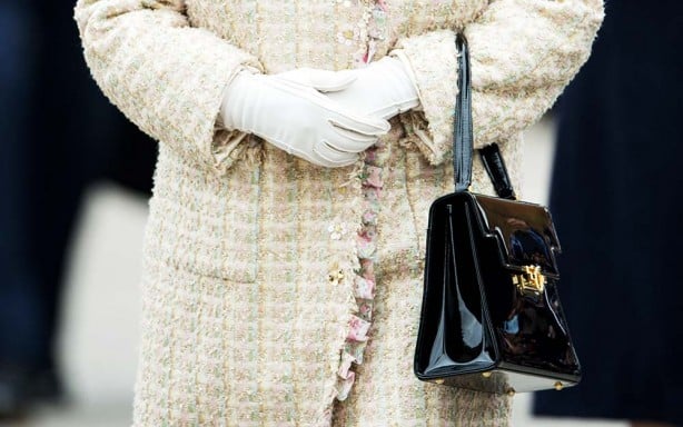 Foto - Kraliçe II. Elizabeth çantasıyla gizli mesajlar veriyormuş!