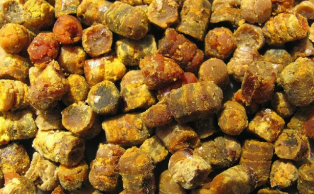 Krallara parmaklarını yediren besin! Faydaları saymakla bitmiyor! Kaldırımın kenarında bile yetişiyor